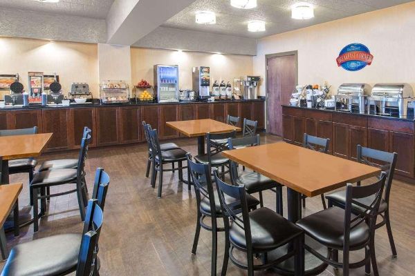 BAYMONT INN BARTONVILLE (Bartonsville)